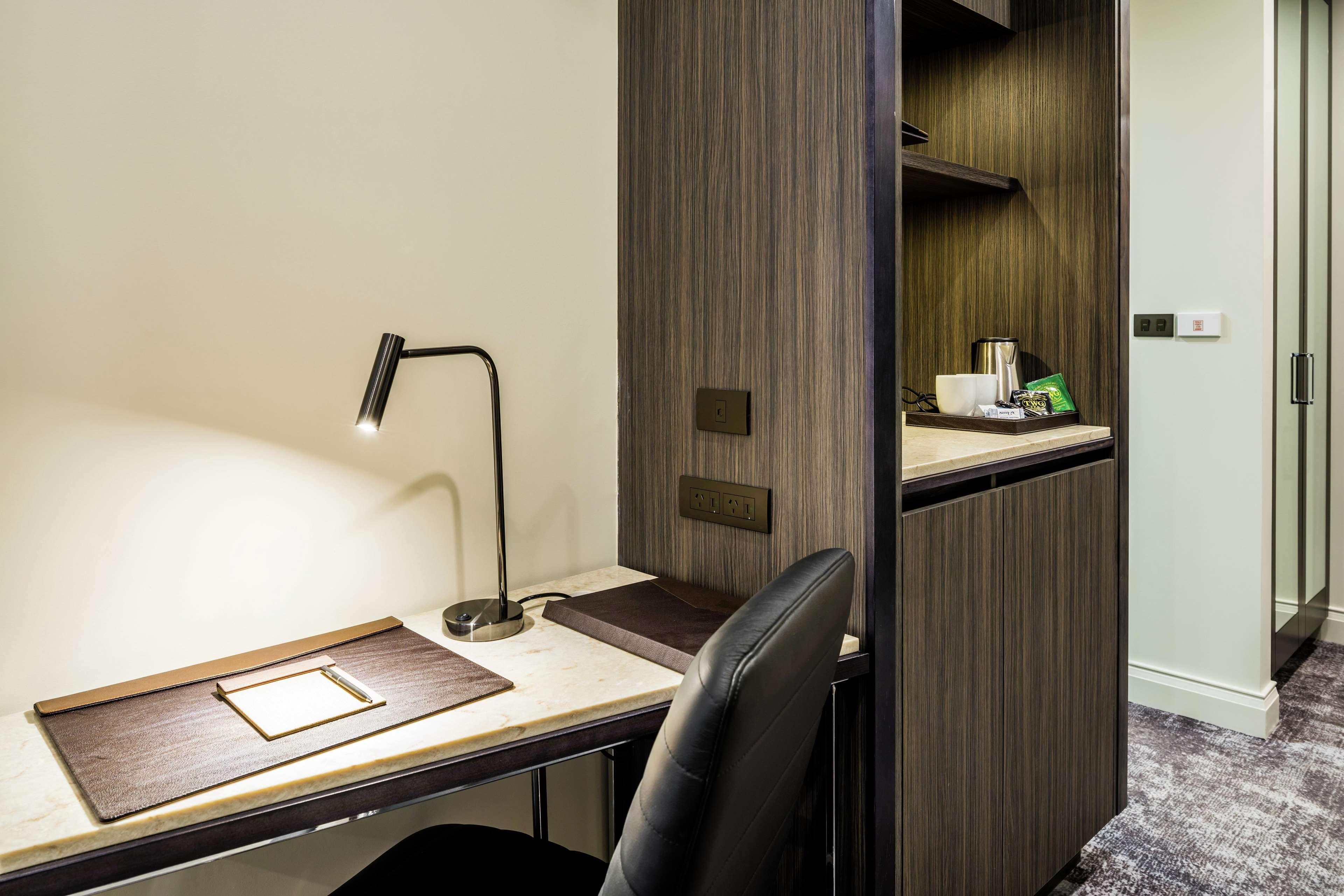 Отель Doubletree By Hilton Веллингтон Экстерьер фото