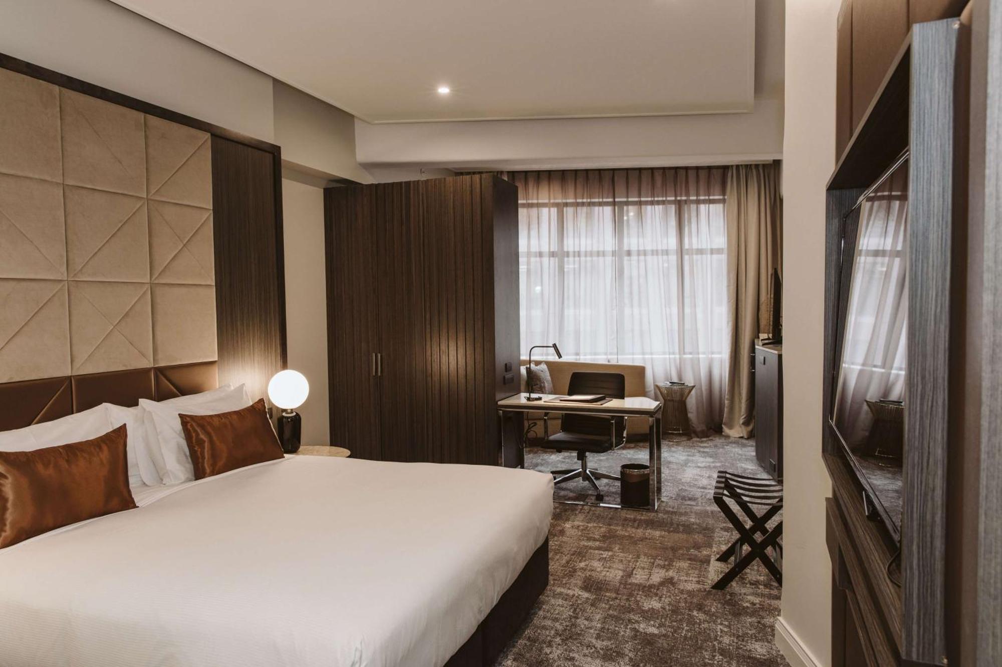 Отель Doubletree By Hilton Веллингтон Экстерьер фото
