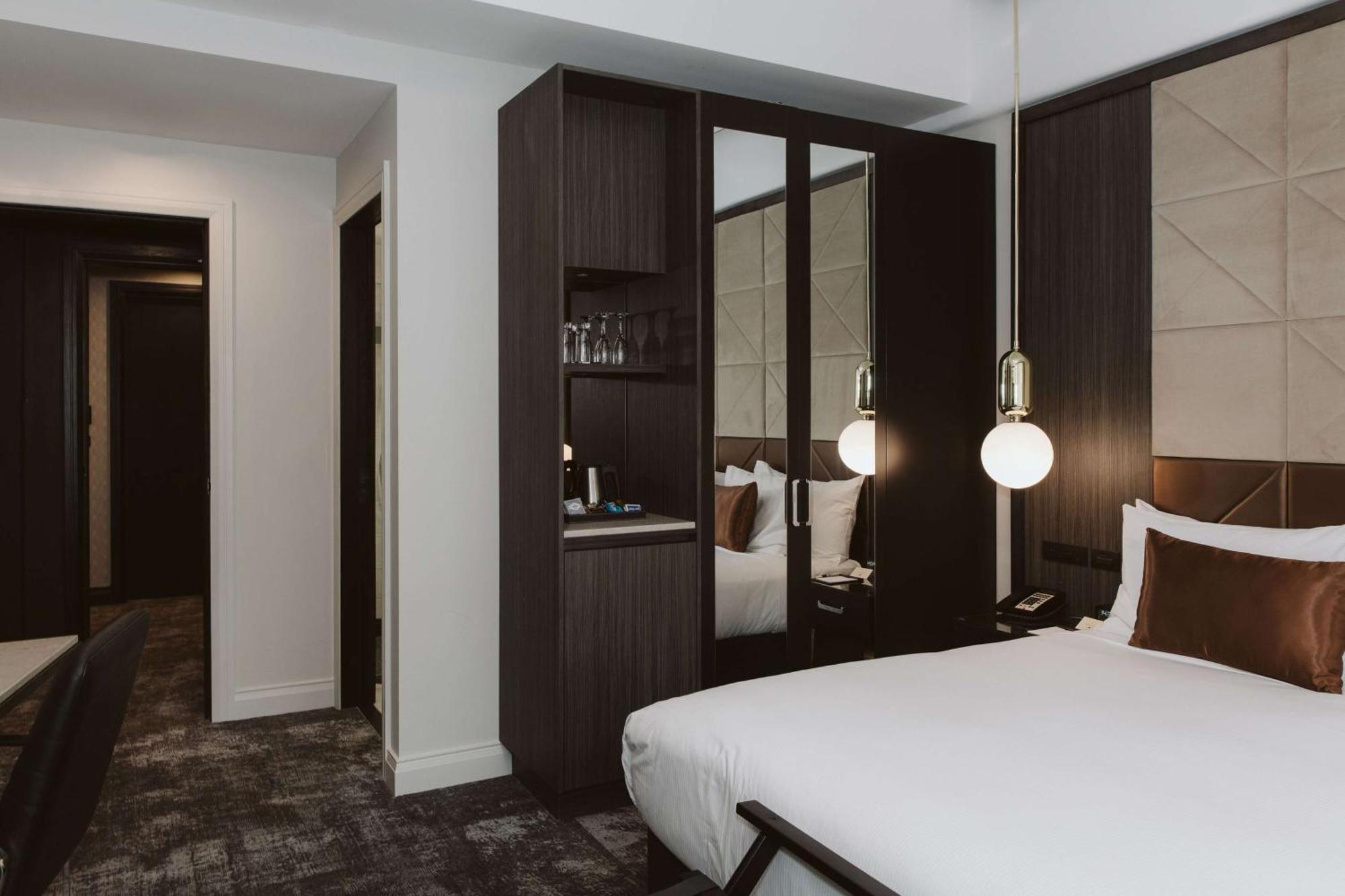 Отель Doubletree By Hilton Веллингтон Экстерьер фото