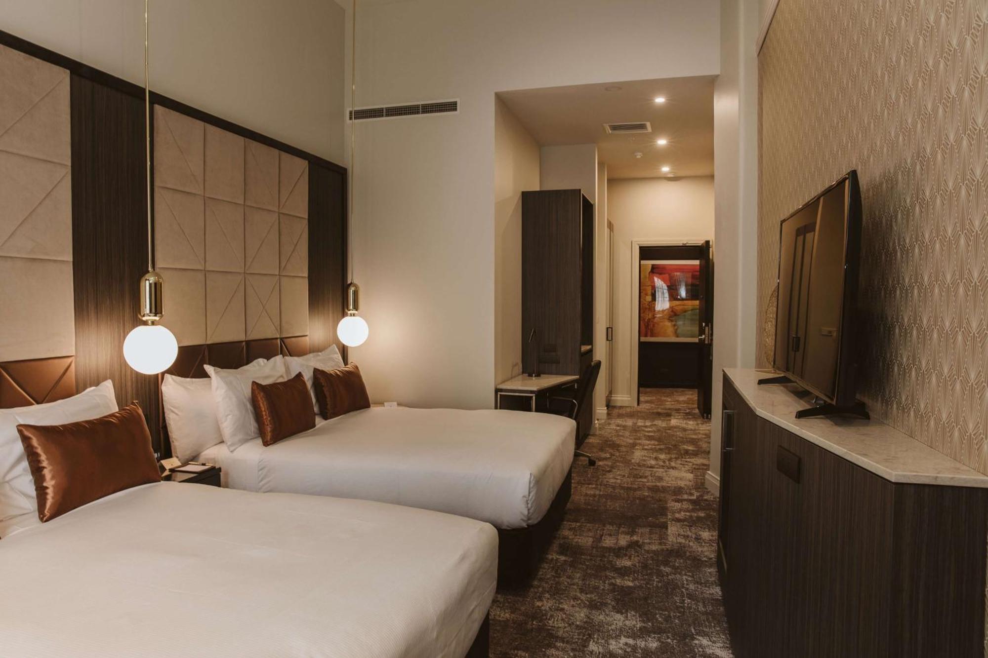 Отель Doubletree By Hilton Веллингтон Экстерьер фото