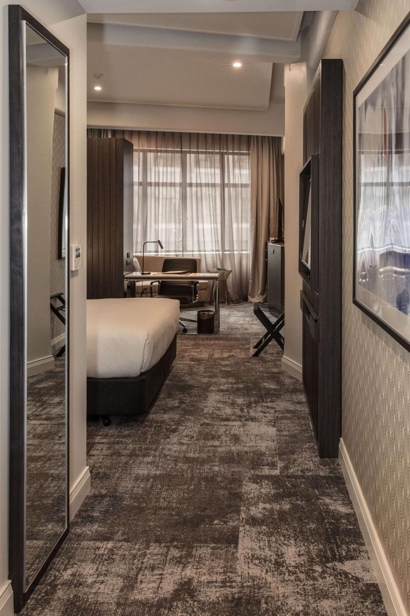 Отель Doubletree By Hilton Веллингтон Экстерьер фото