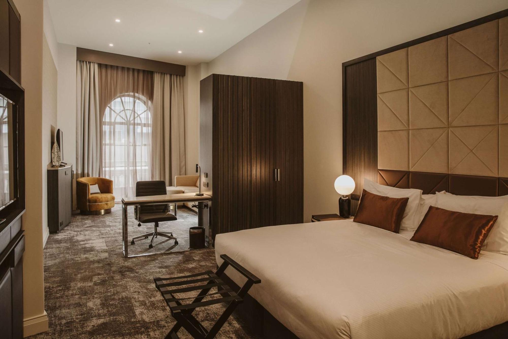 Отель Doubletree By Hilton Веллингтон Экстерьер фото